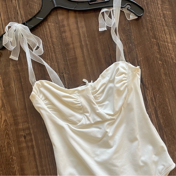 Princess Polly White Bodysuit with Ribbon Straps 2 - Picture 4 of 9